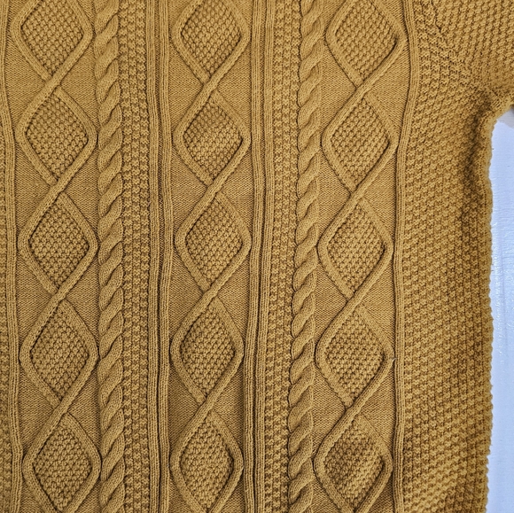 Old Navy gold cable knit sweater women's size medium - Picture 8 of 10